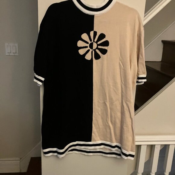 Mens Beige and Black Flower Sweater - Picture 5 of 8